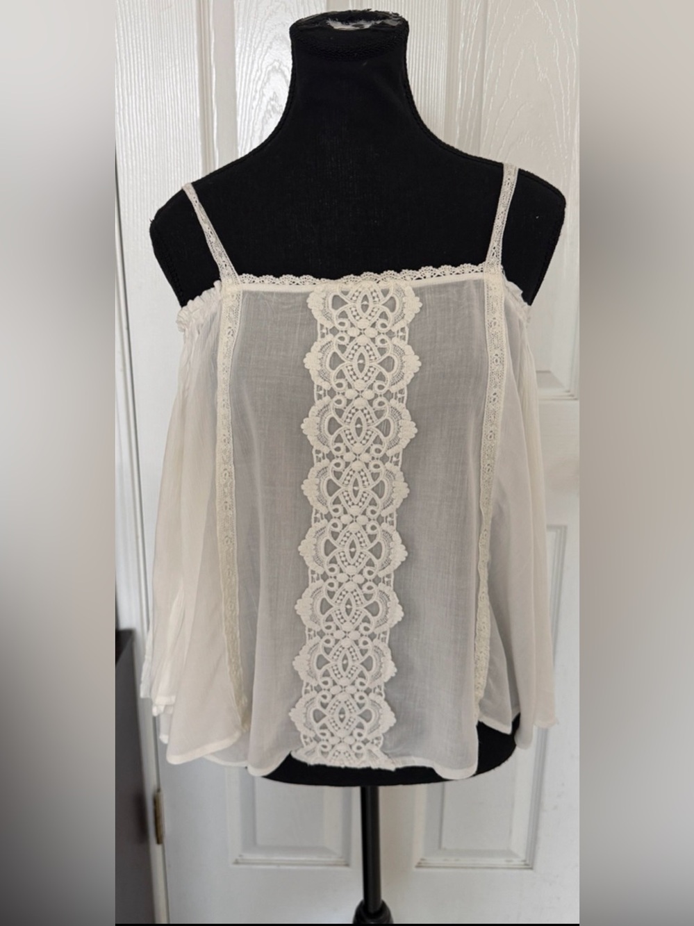 Xhilaration Ivory Crochet Cold Shoulder Bell Sleeve Top XS